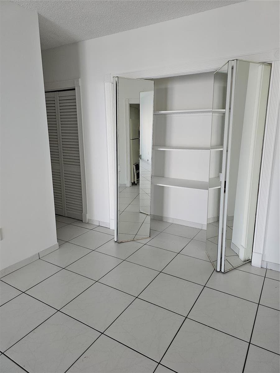500 BAYVIEW Drive # 817, Sunny Isles Beach, FL 33160 photo 8