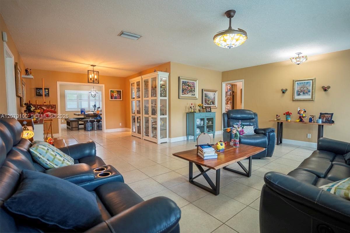4301 Adams St, Hollywood, FL 33021 photo 4