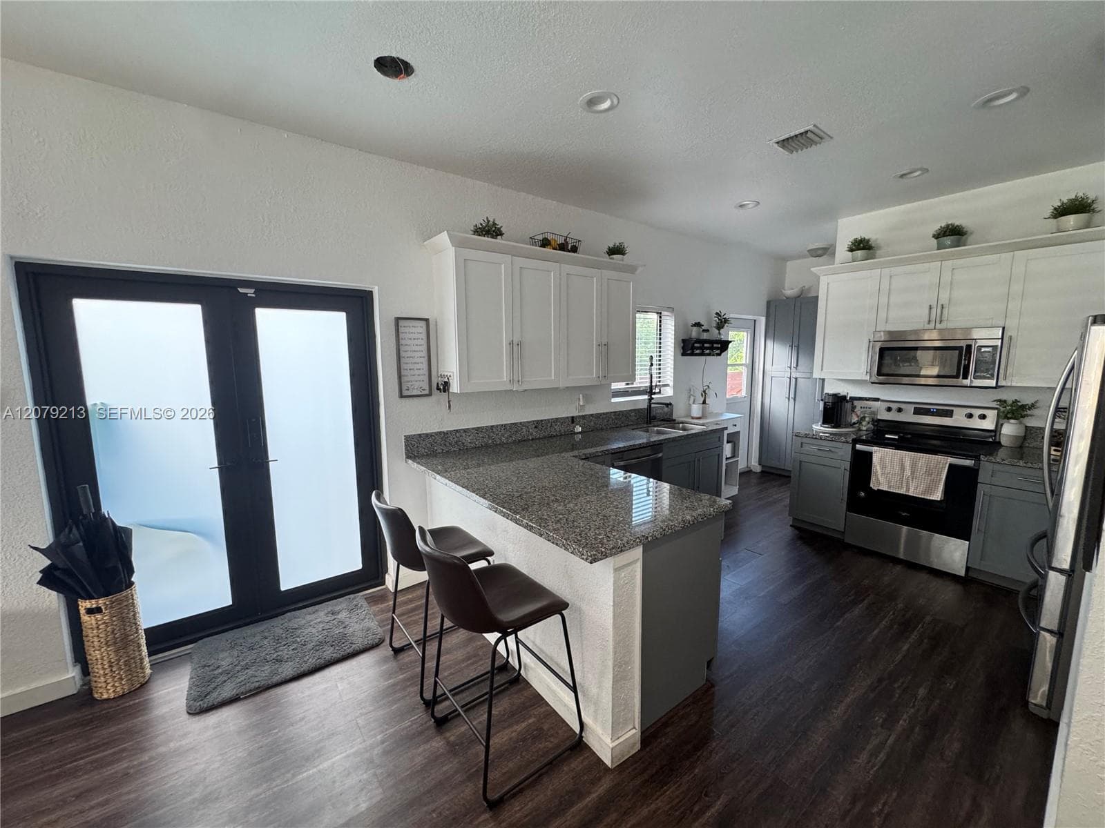 10841 NE 2nd Pl, Miami, FL 33161 photo 6