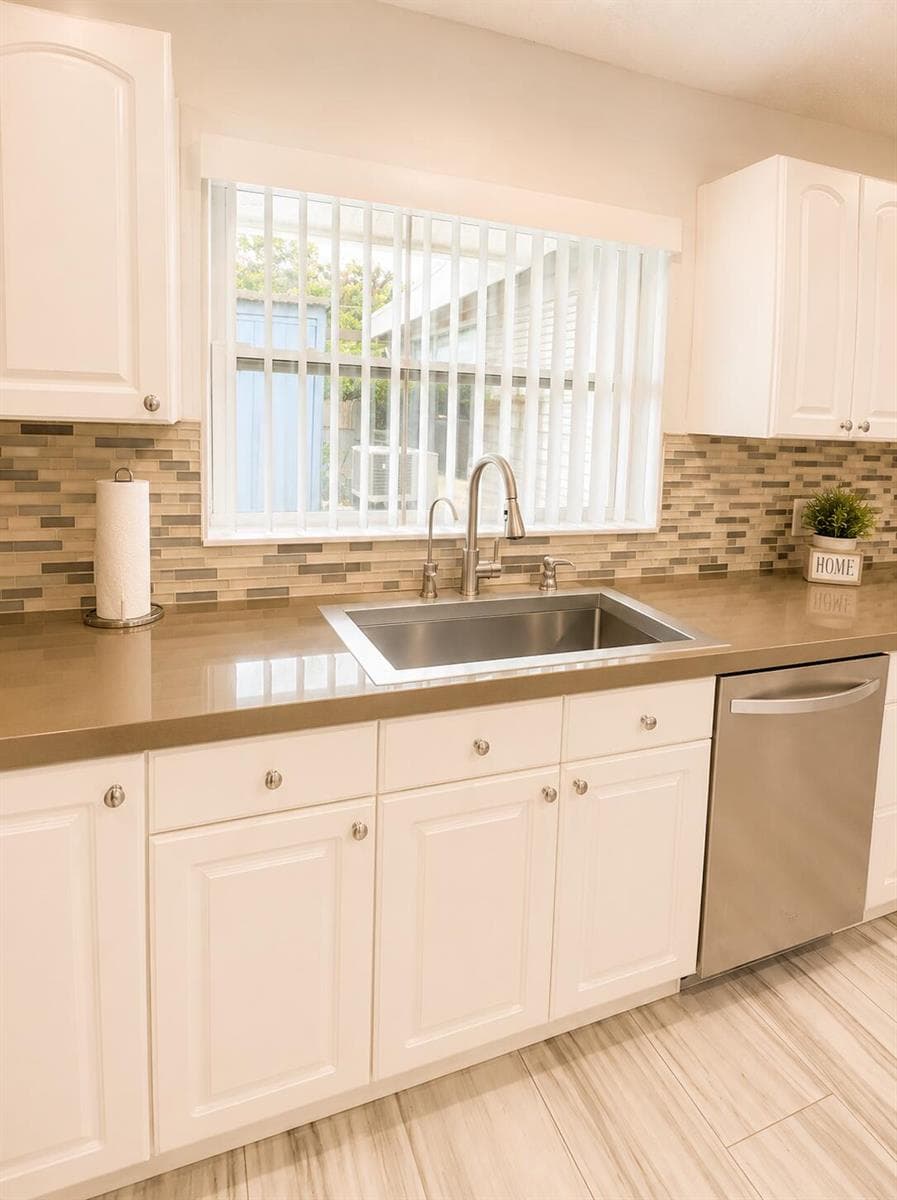 10720 NW 26TH Place, Sunrise, FL 33322 photo 11