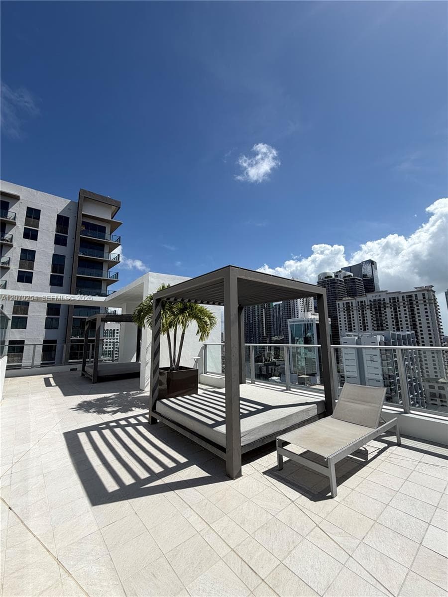 1010 SW 2nd Ave # 1601, Miami, FL 33130 photo 13