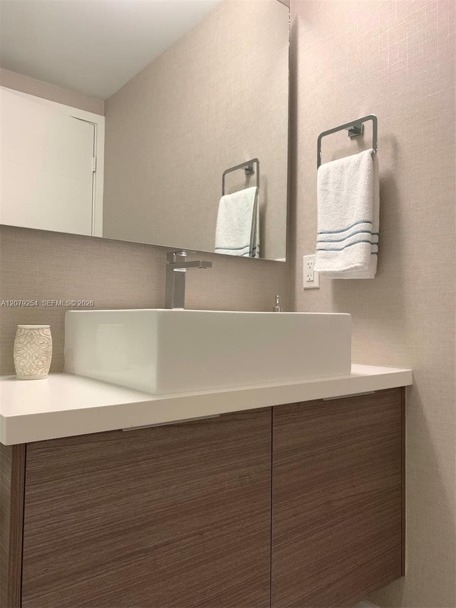 1010 SW 2nd Ave # 1601, Miami, FL 33130 photo 10