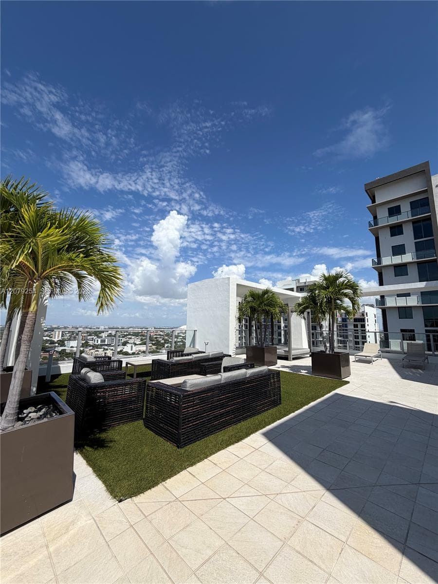 1010 SW 2nd Ave # 1601, Miami, FL 33130 photo 11