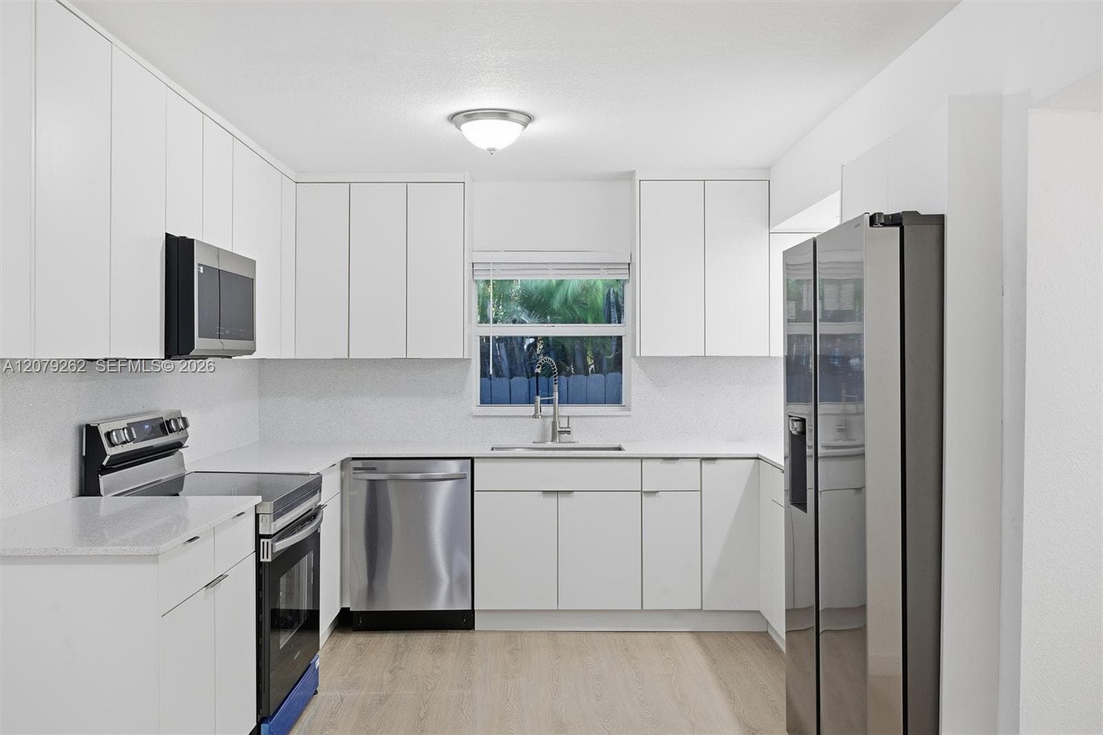 465 NE 165th St, Miami, FL 33162 photo 7
