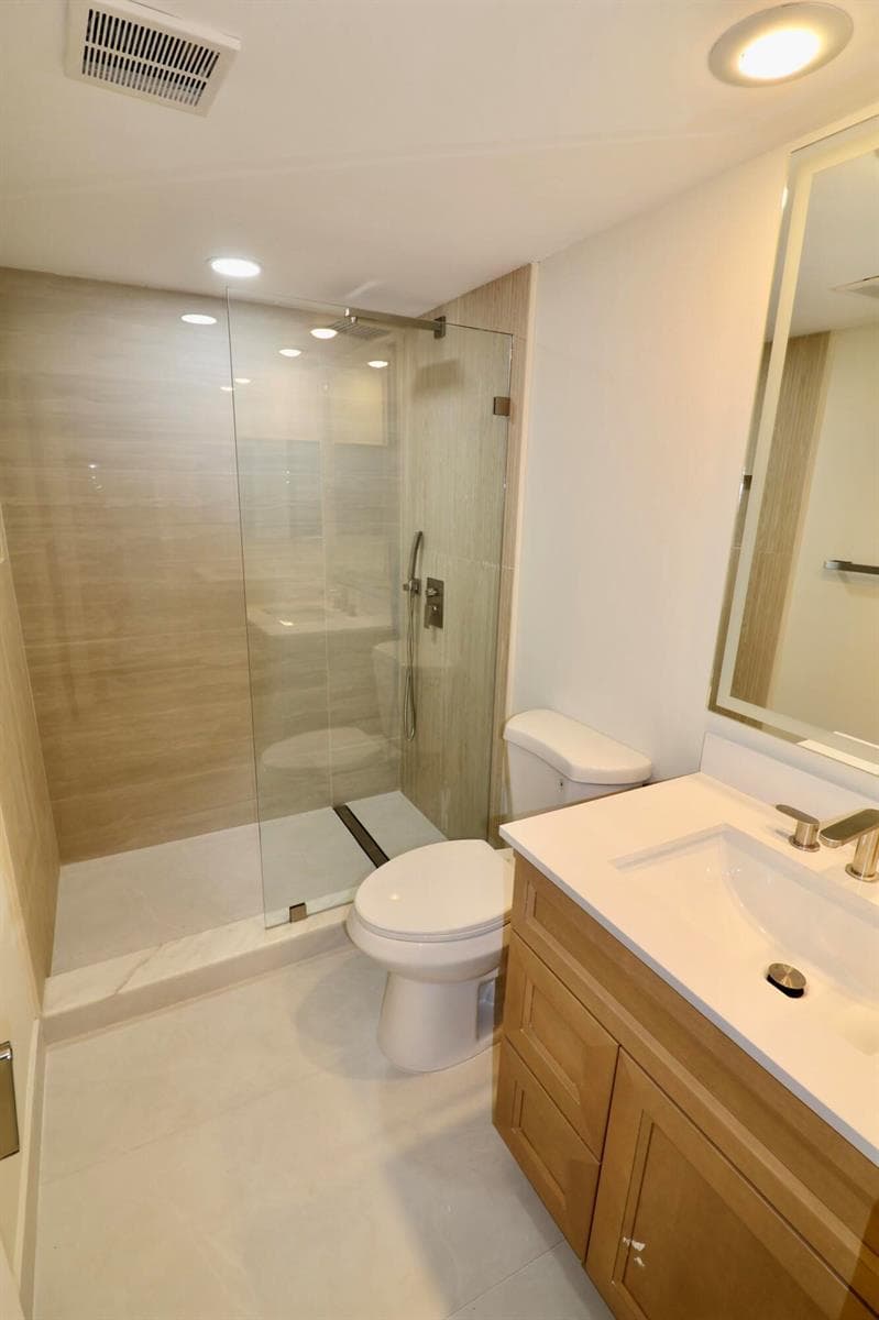 3980 OAKS CLUBHOUSE Drive # 511, Pompano Beach, FL 33069 photo 9