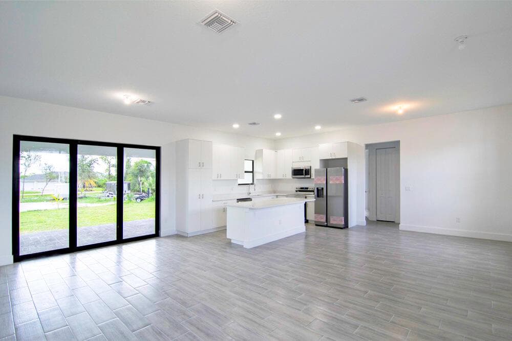 15633 LAKELAND Circle, Port Charlotte, FL 33981 photo 9