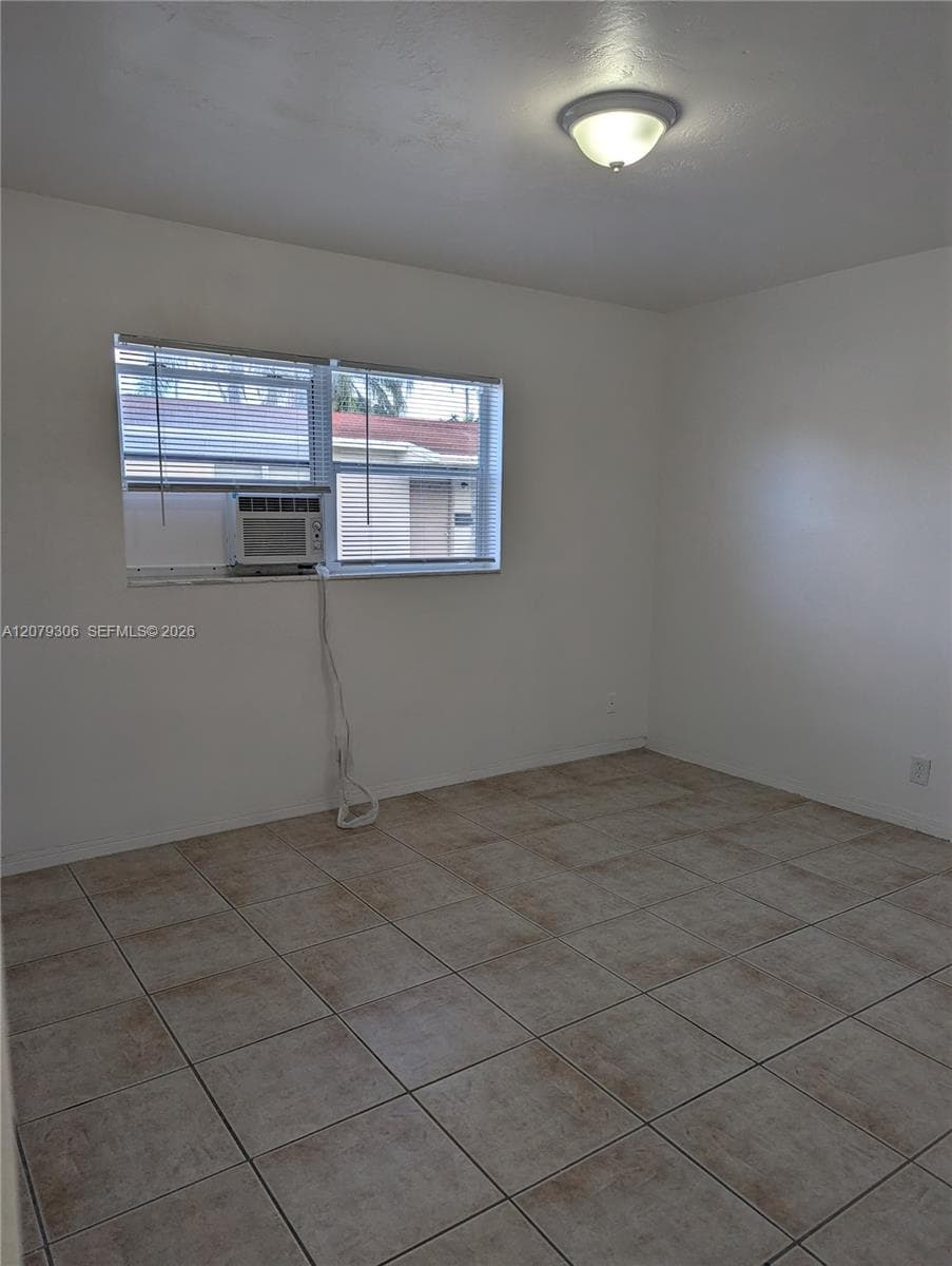 2220 Pierce St # 9, Hollywood, FL 33020 photo 8