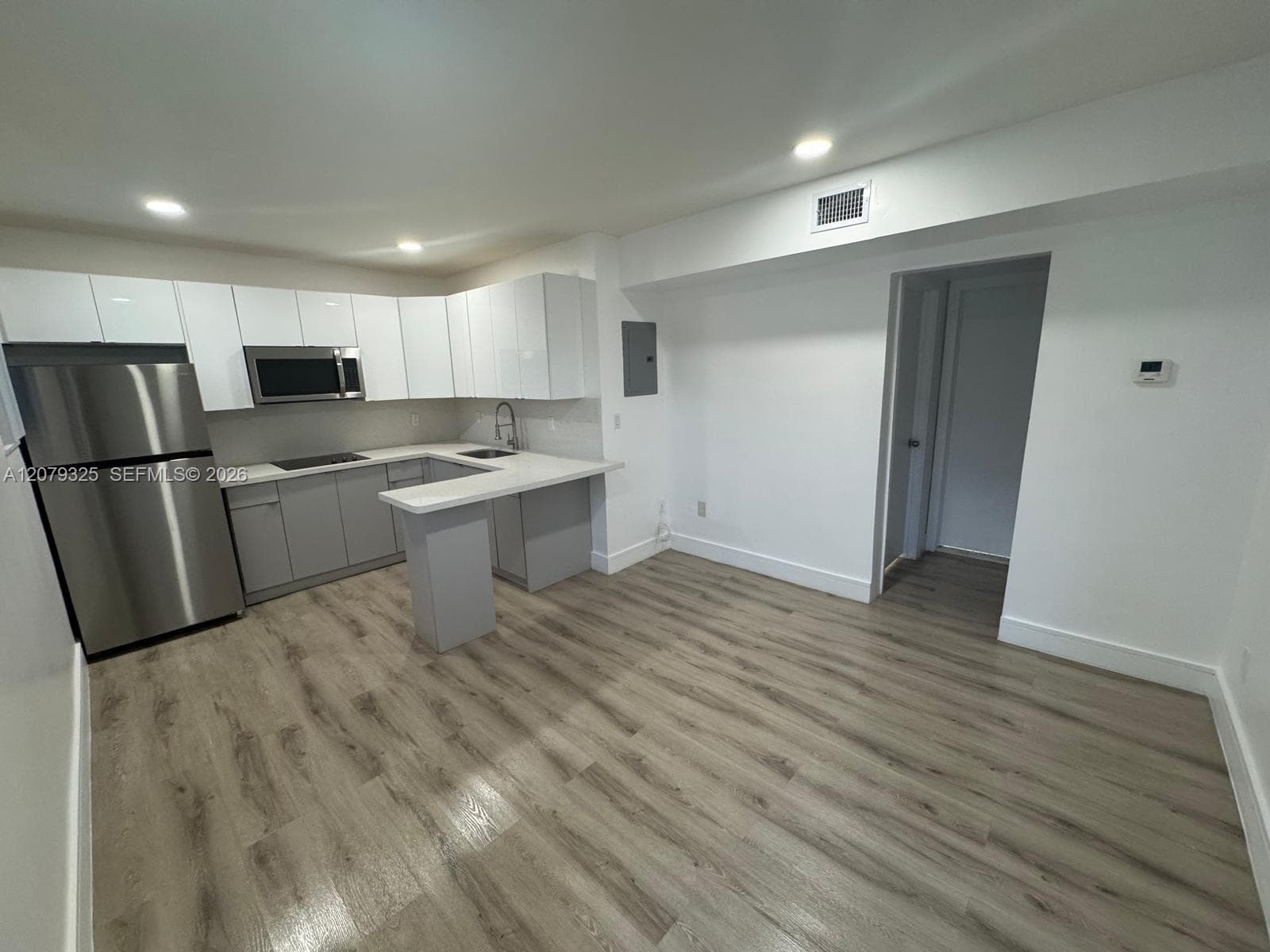 1943 NW 2nd ct # 3, Miami, FL 33136