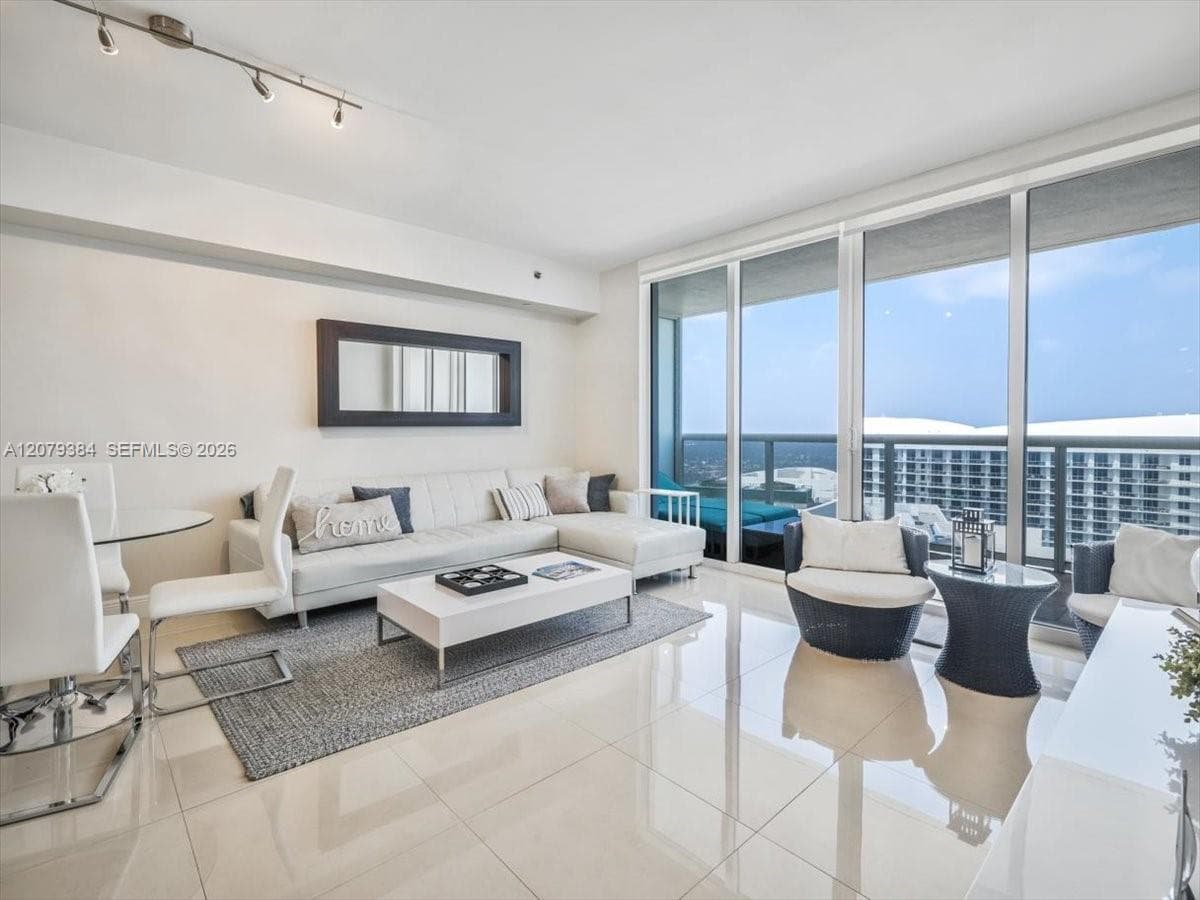 1830 S Ocean Dr # 5009, Hallandale Beach, FL 33009 photo 8