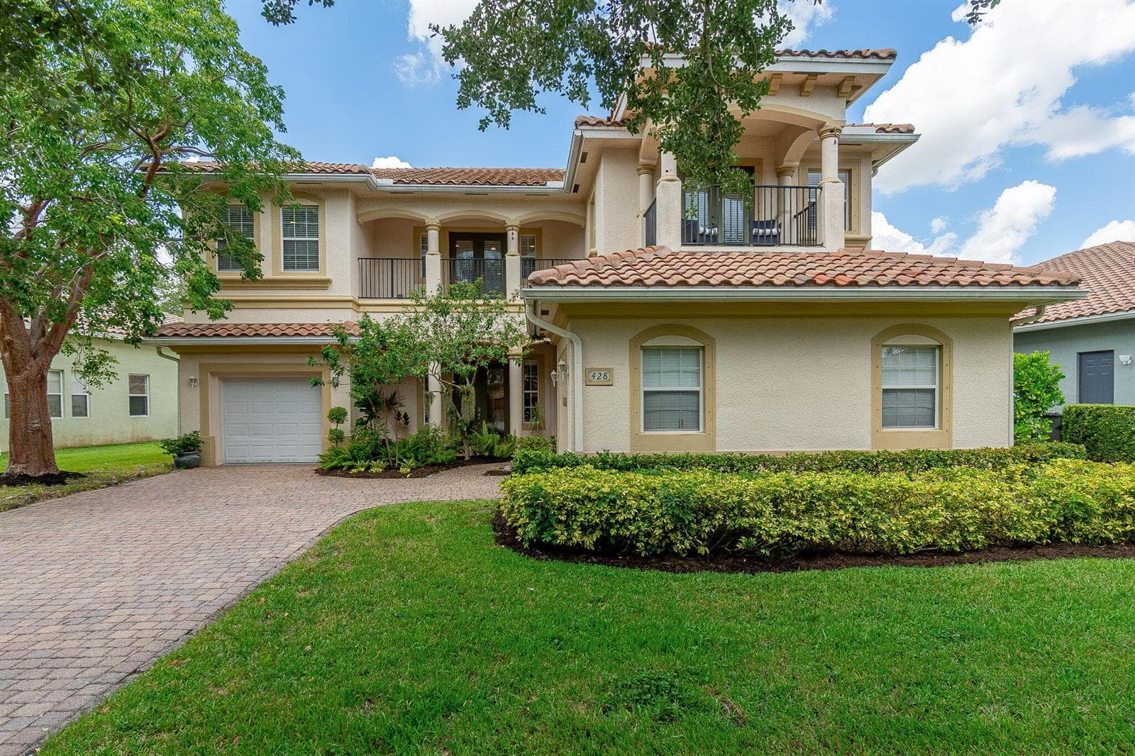 428 Cresta Circle, West Palm Beach, FL 33413 photo 2