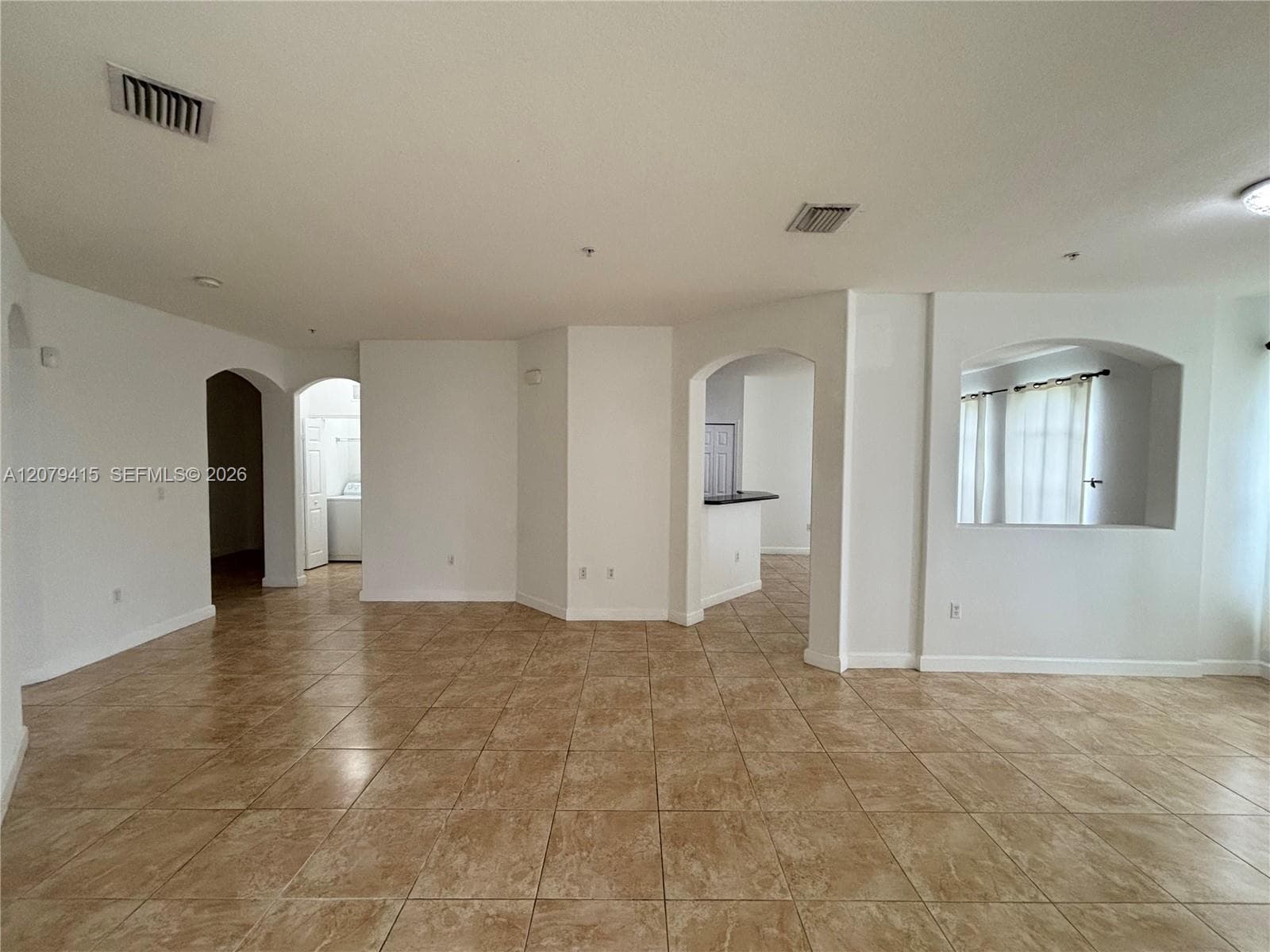 10132 NW 7th St # 102, Miami, FL 33172 photo 2