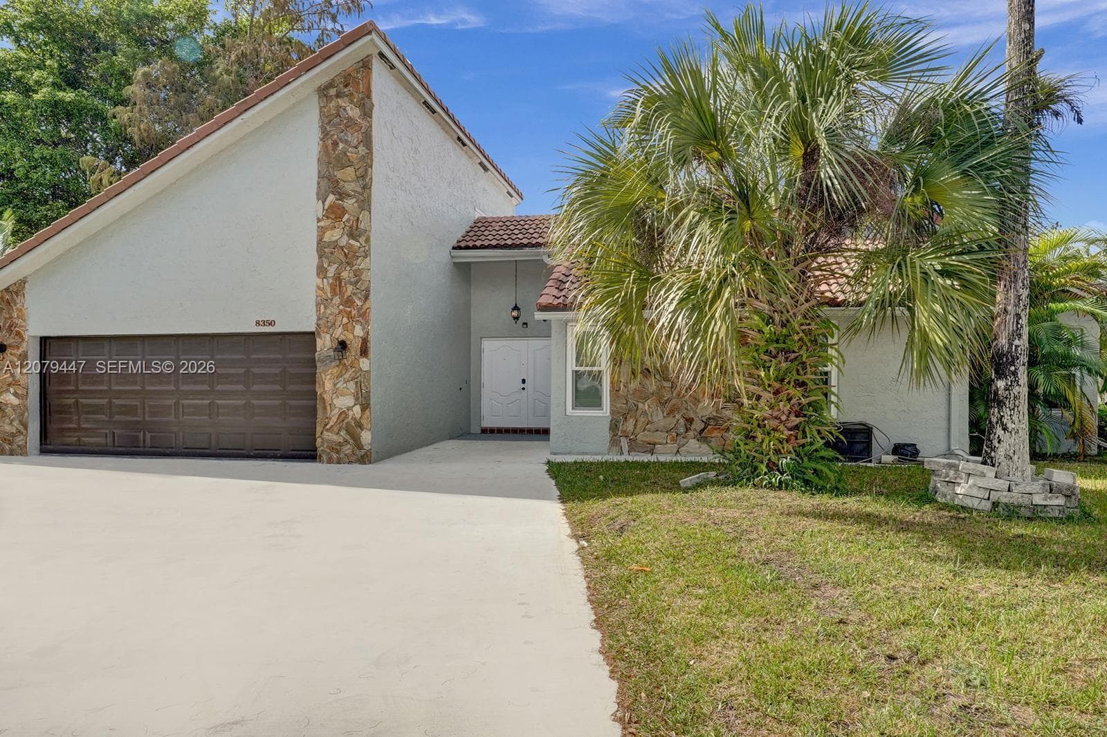 8350 NW 15th Ct, Coral Springs, FL 33071
