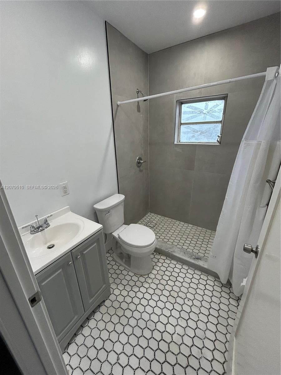 1154 NW 34th Ave # 1, Miami, FL 33125 photo 11
