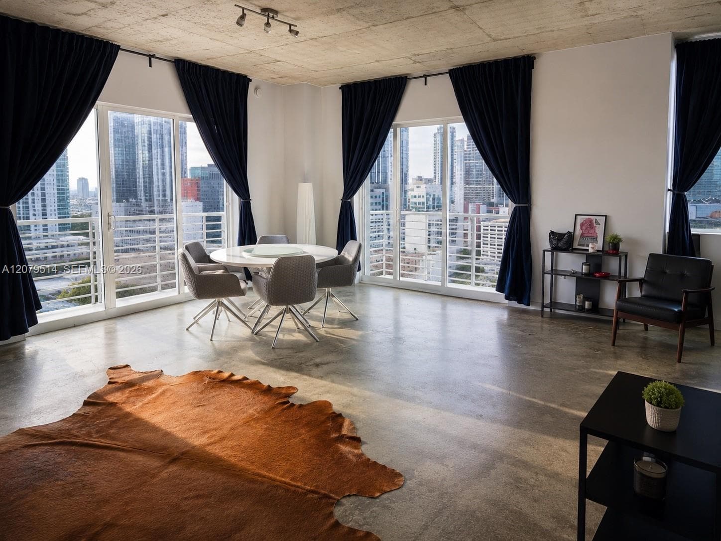 133 NE 2nd Ave # 2113, Miami, FL 33132 photo 4