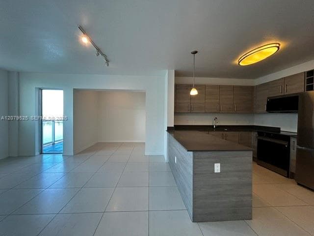 7525 E Treasure Dr # 1008, North Bay Village, FL 33141