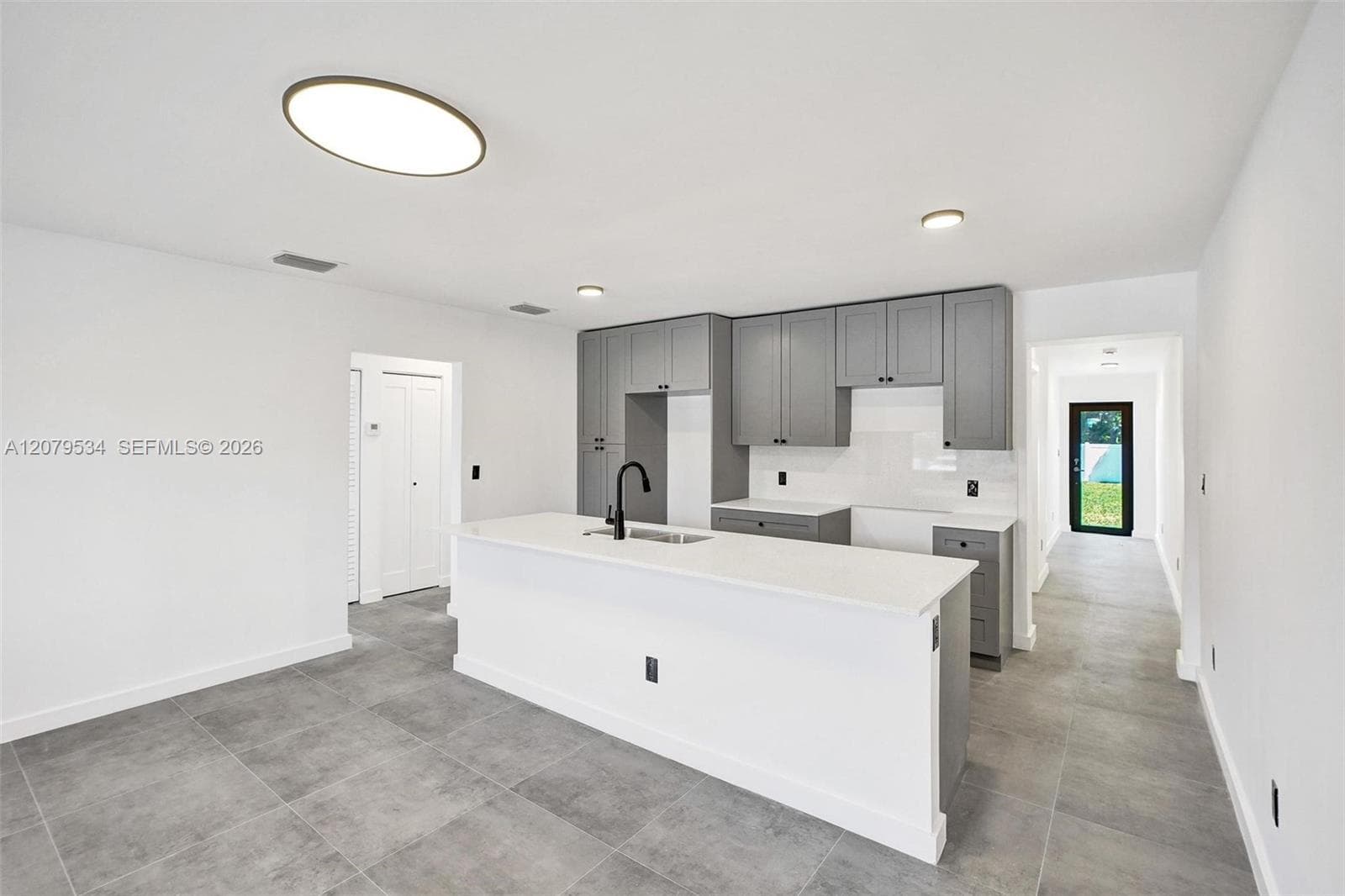 2255 NE 173rd St, North Miami Beach, FL 33160 photo 3