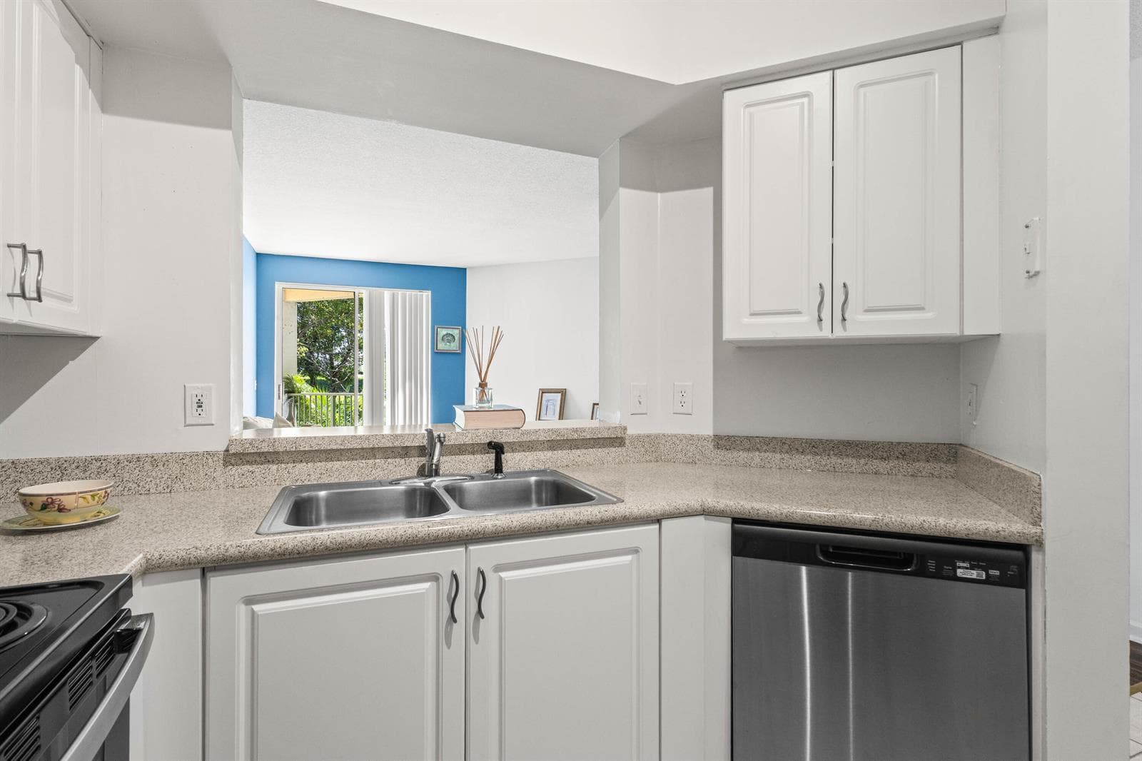 1957 BRANDYWINE Road # 207, West Palm Beach, FL 33409 photo 3