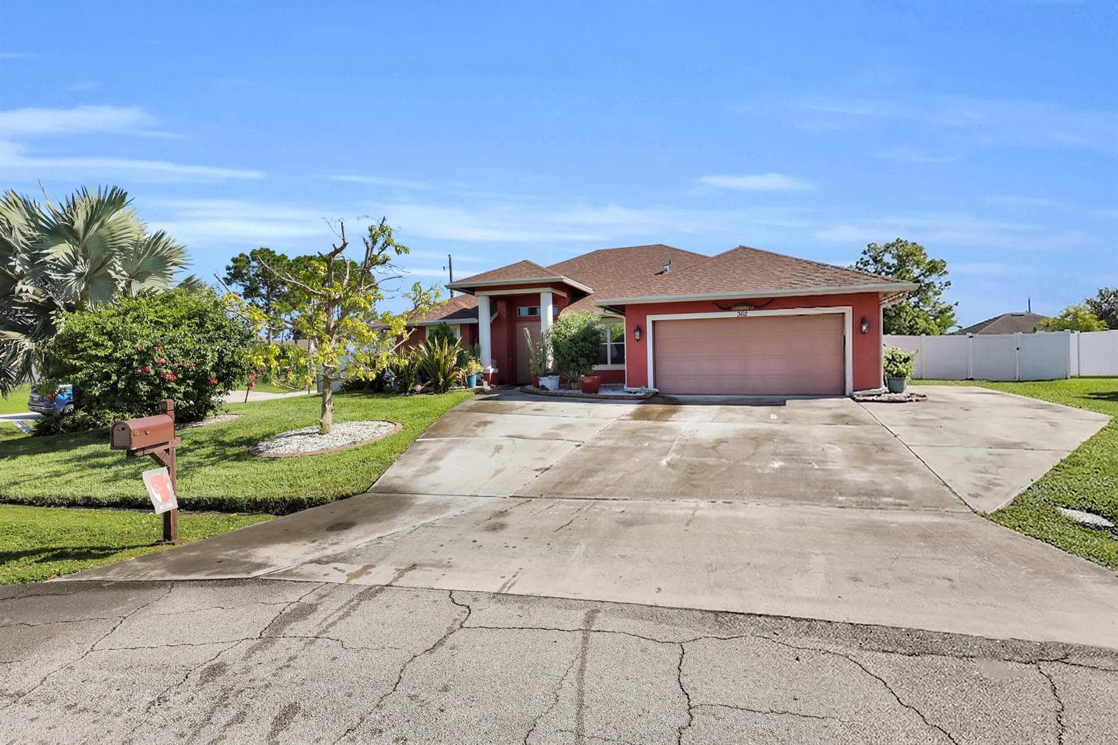 362 SW PAW Court, Port St. Lucie, FL 34953