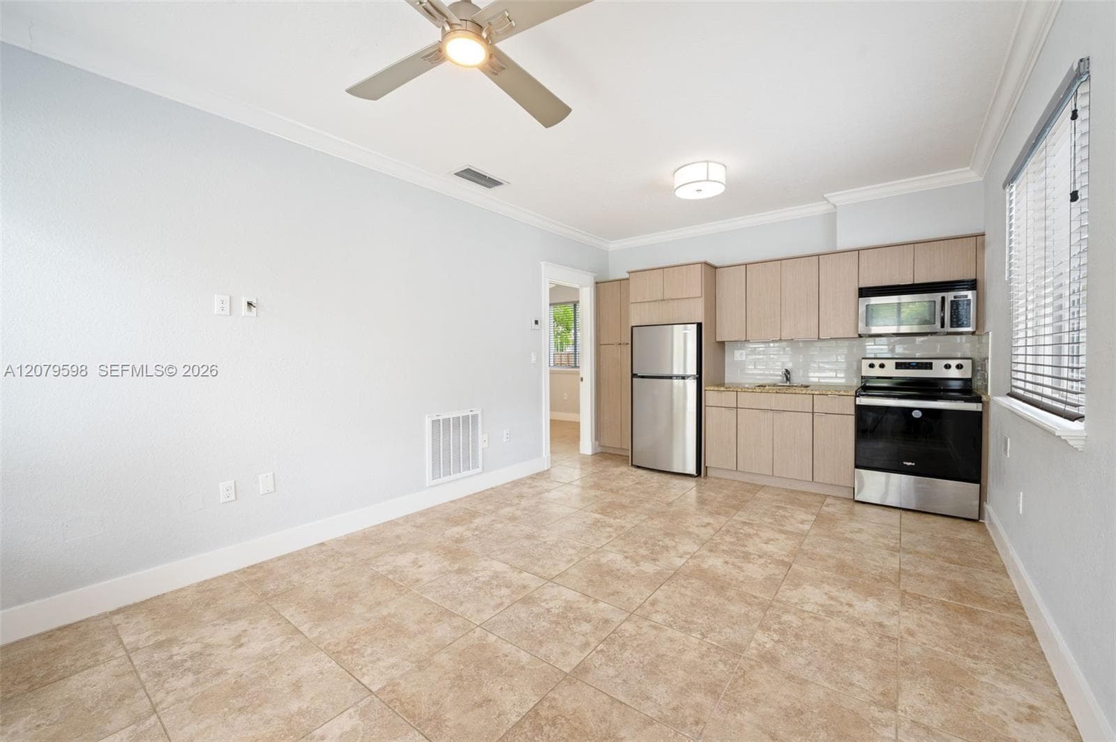 4 Transylvania Ave # B, Key Largo, FL 33037 photo 4