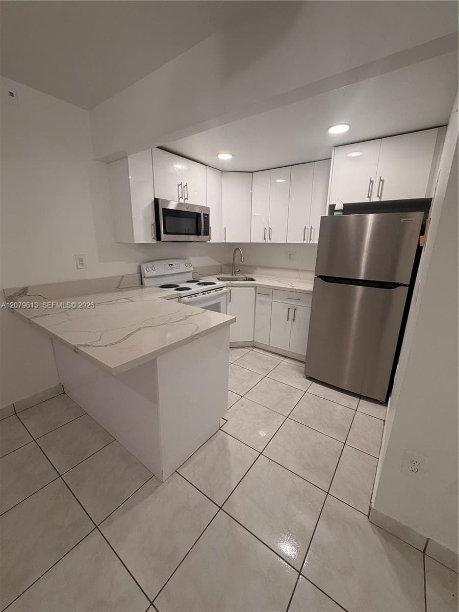 4715 NW 7th St # 108-2, Miami, FL 33126 photo 2
