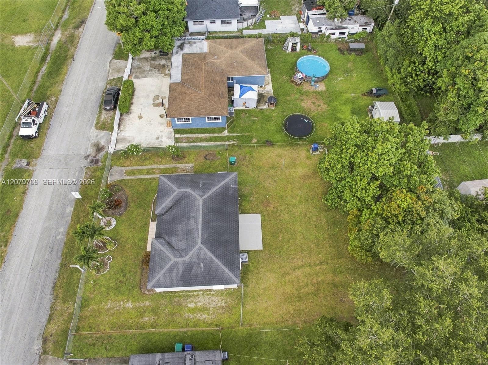 2135 NW 129th St, Miami, FL 33167 photo 2