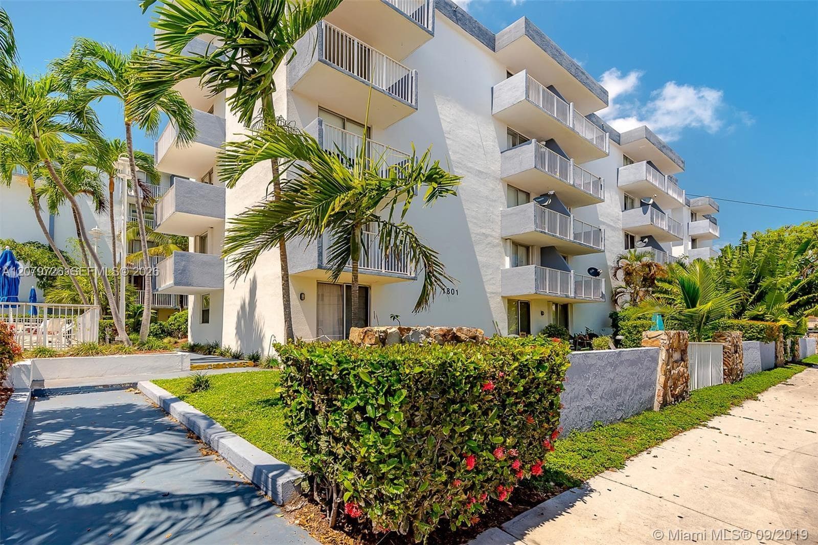 1801 S Treasure Dr # 302, North Bay Village, FL 33141