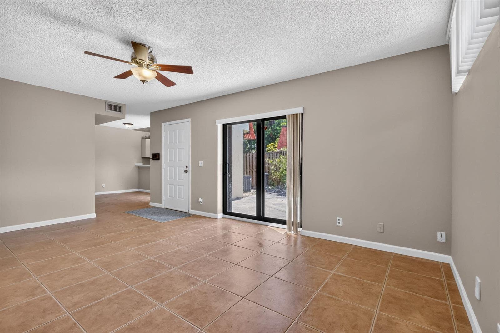 3659 VICTORIA Drive, West Palm Beach, FL 33406 photo 4