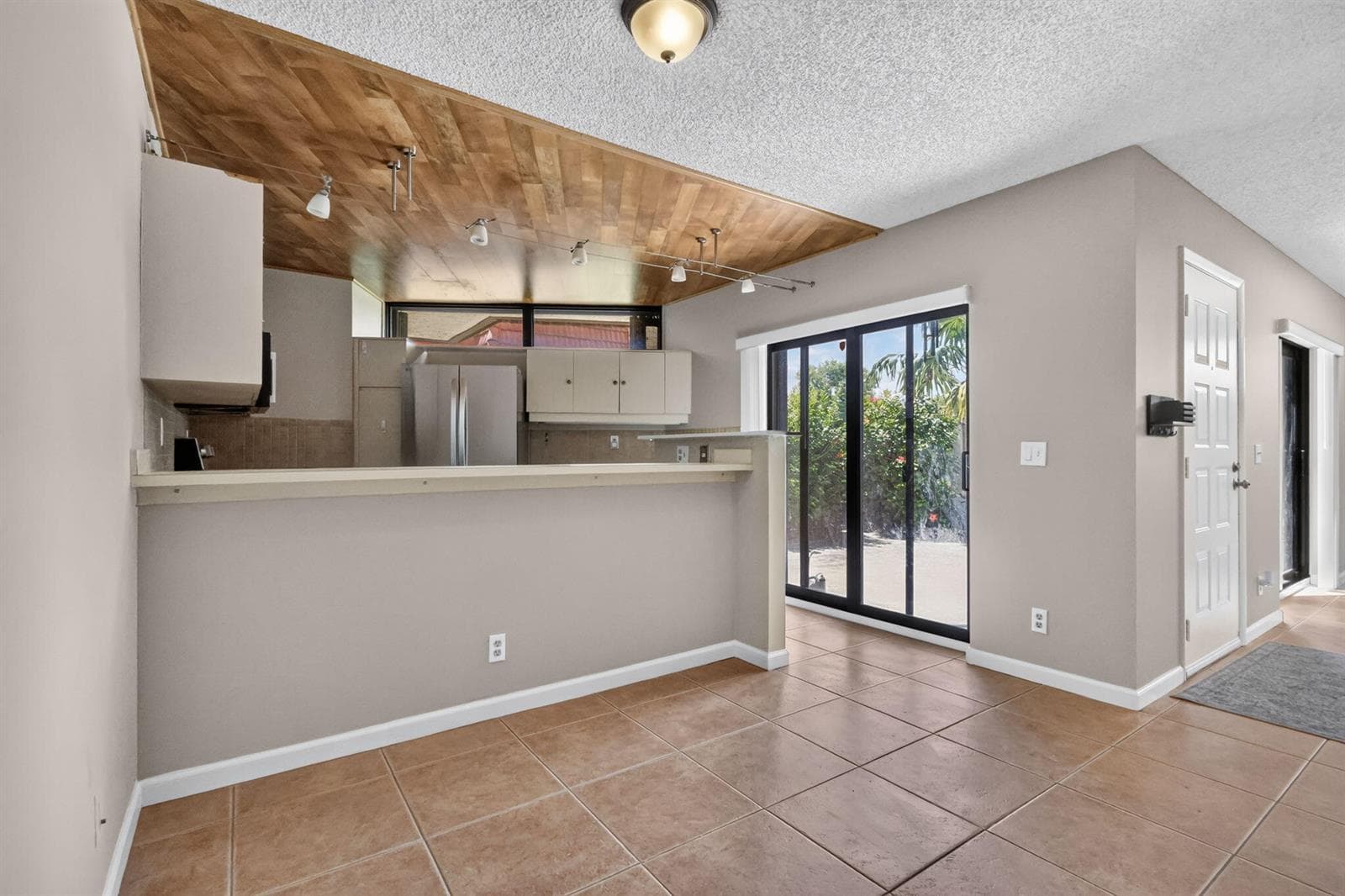 3659 VICTORIA Drive, West Palm Beach, FL 33406 photo 8