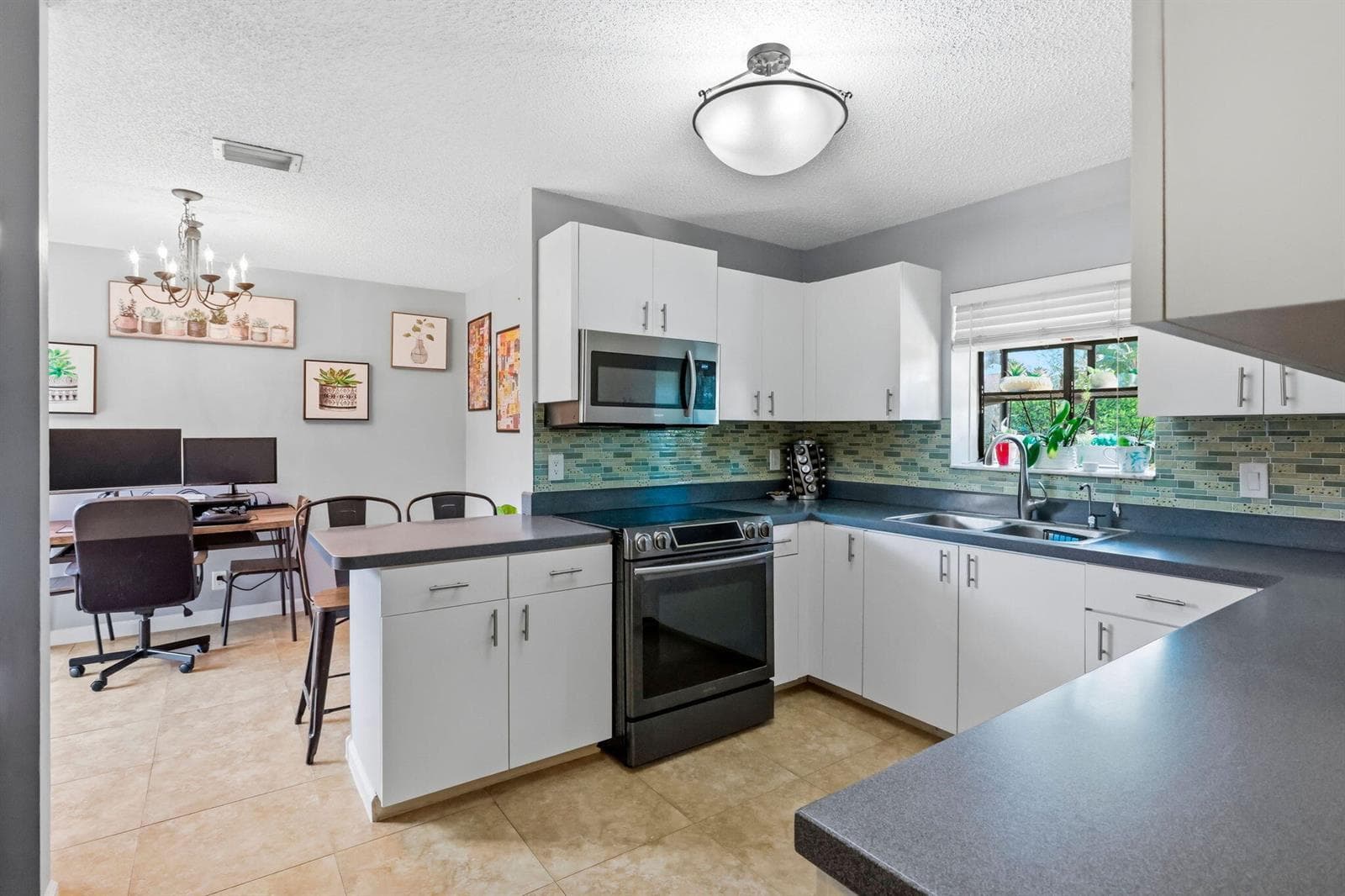204 Meadows Drive, Boynton Beach, FL 33436 photo 10