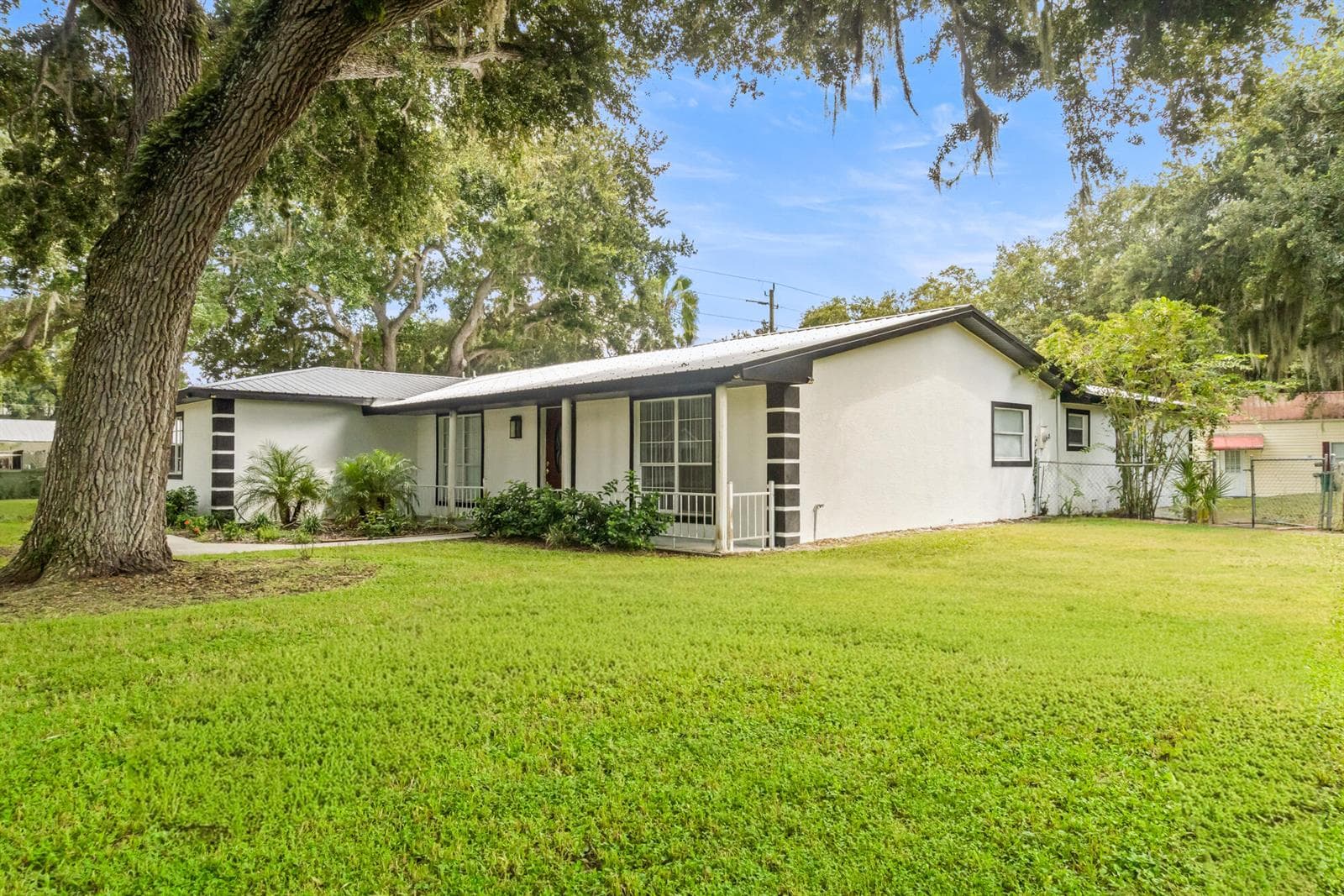 2428 SW 18TH Court, Okeechobee, FL 34974 photo 2