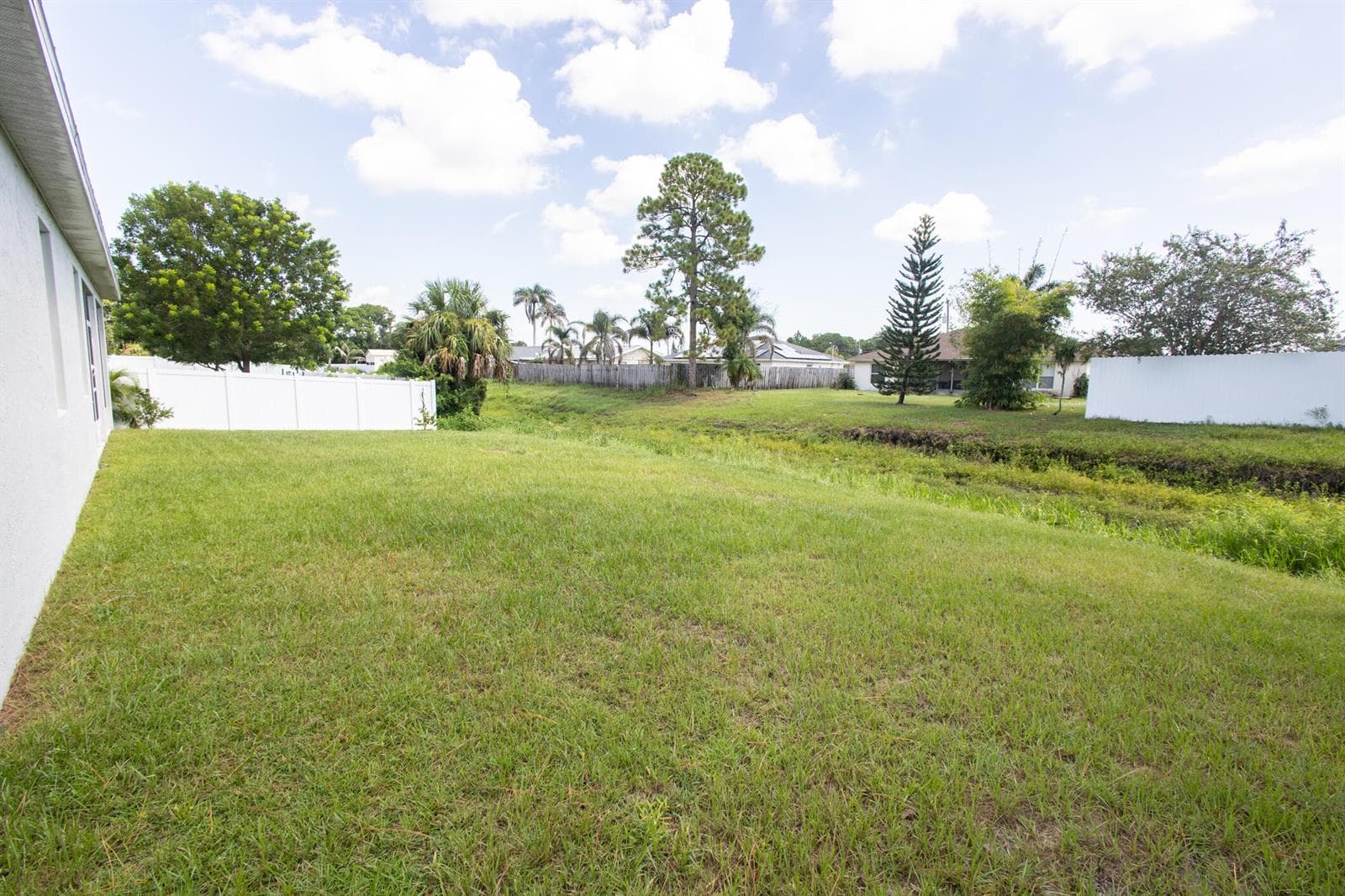 2149 SW SUSSET Lane, Port St. Lucie, FL 34953 photo 11