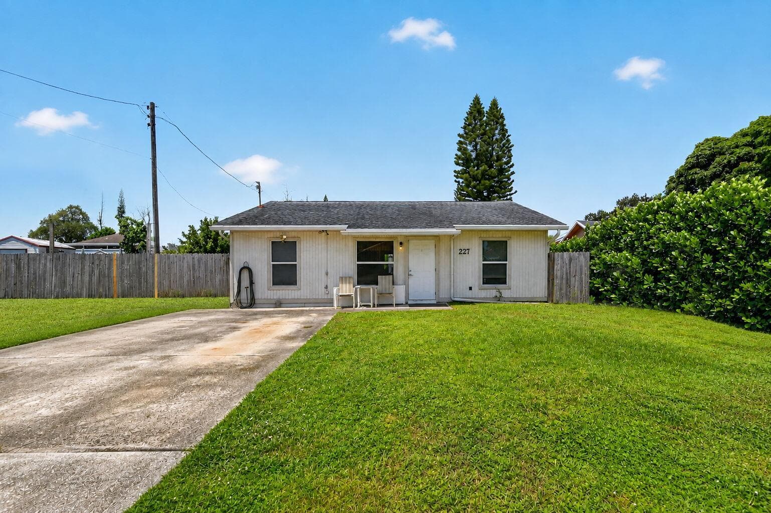 207/227 Ethelyn Drive, West Palm Beach, FL 33415 photo 2