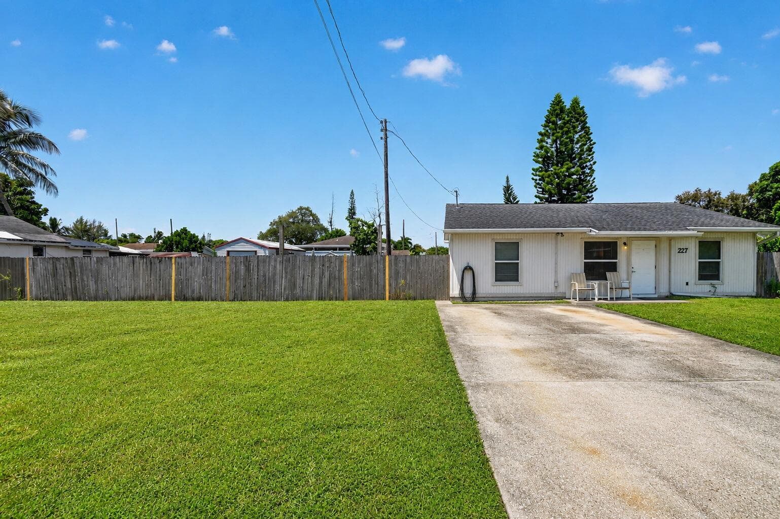 207/227 Ethelyn Drive, West Palm Beach, FL 33415 photo 4