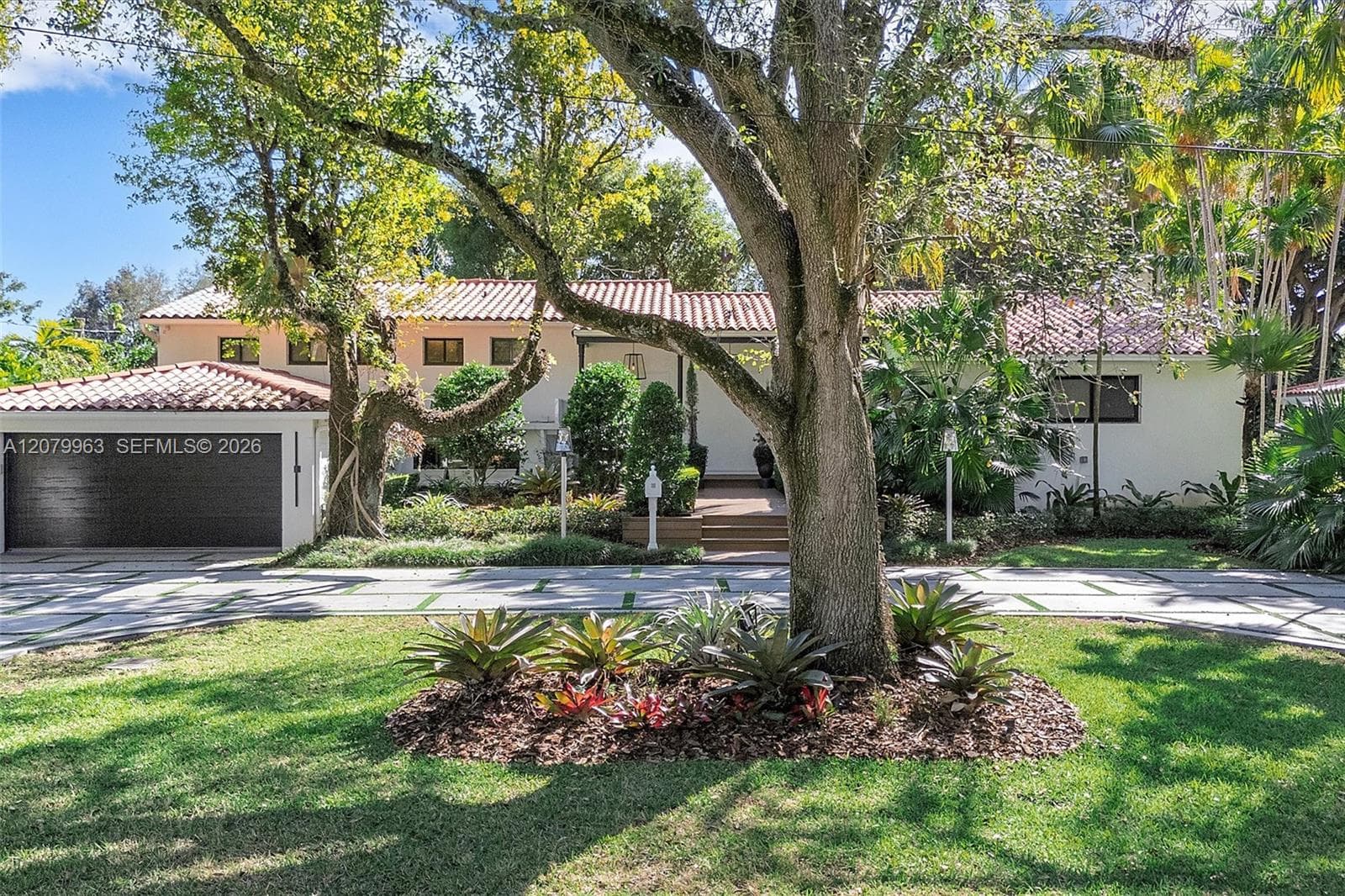 652 NE 105th St, Miami Shores, FL 33138 photo 3