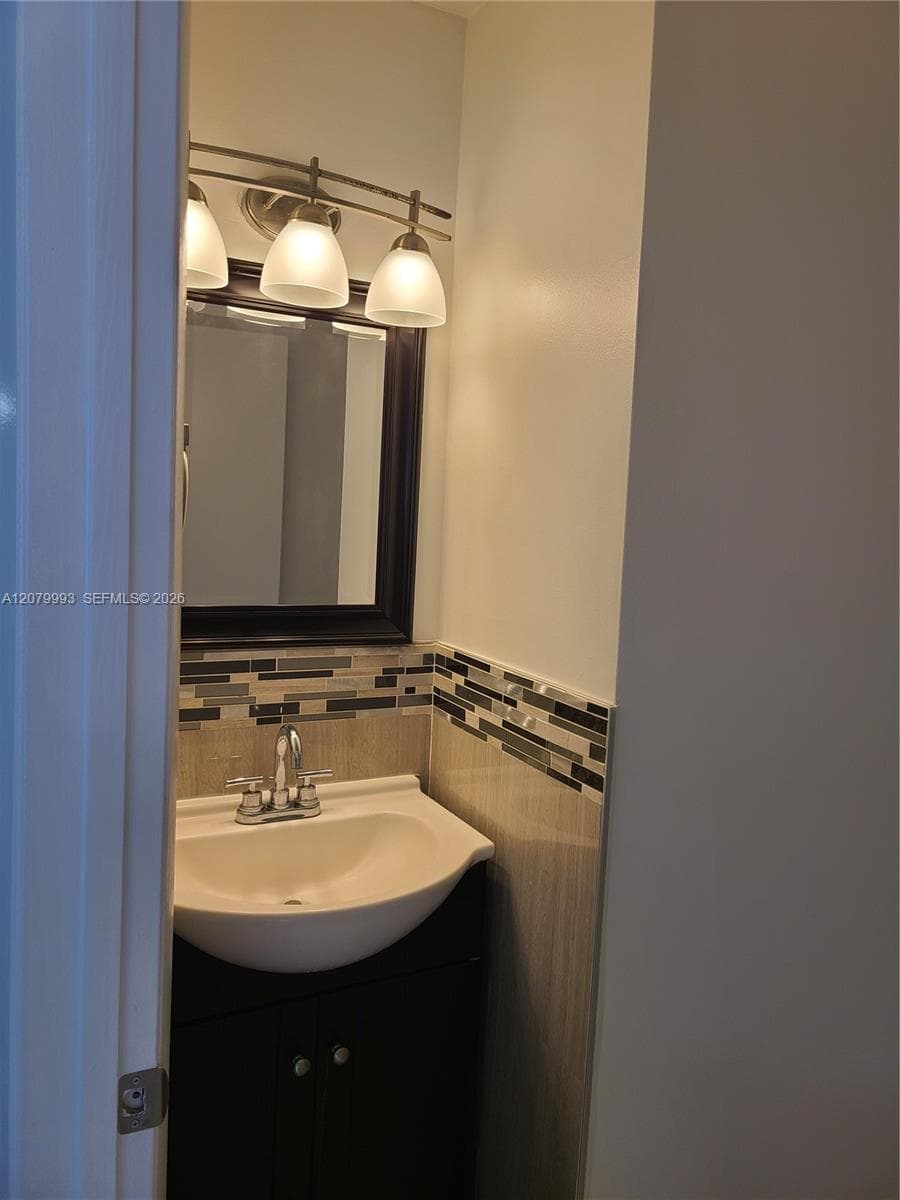 8820 SW 13th St, Pembroke Pines, FL 33025 photo 8