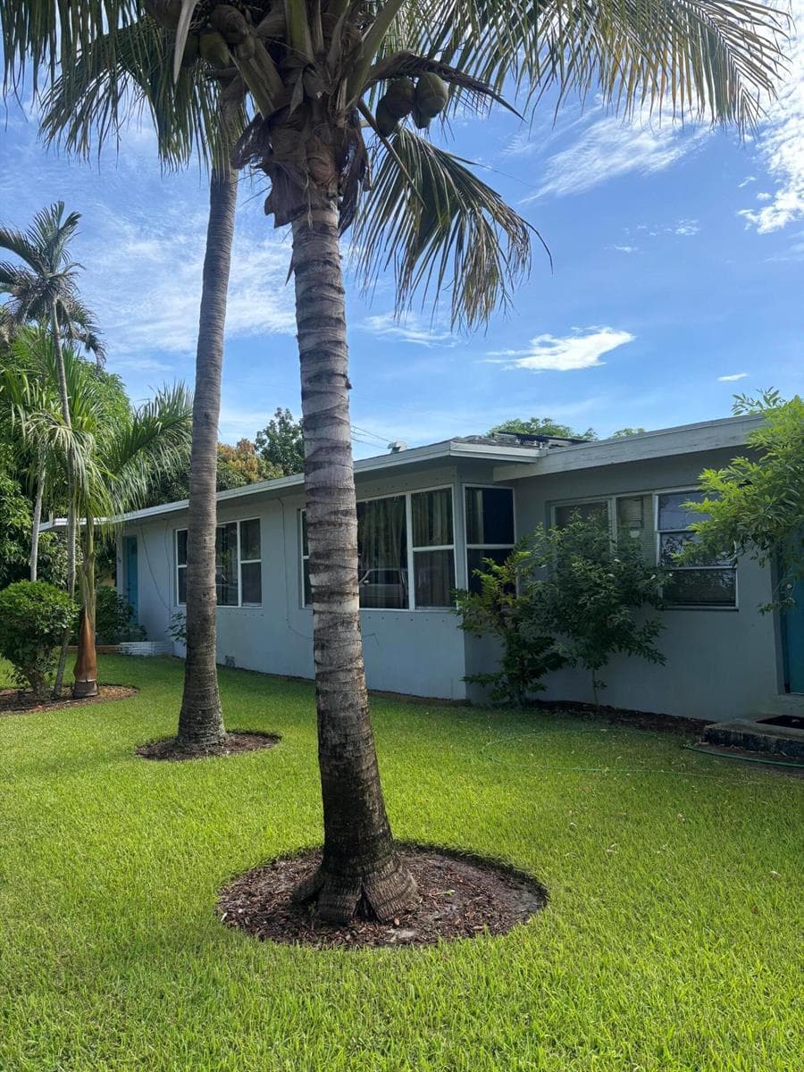 105 4TH Street # 105, Lake Park, FL 33403 photo 3