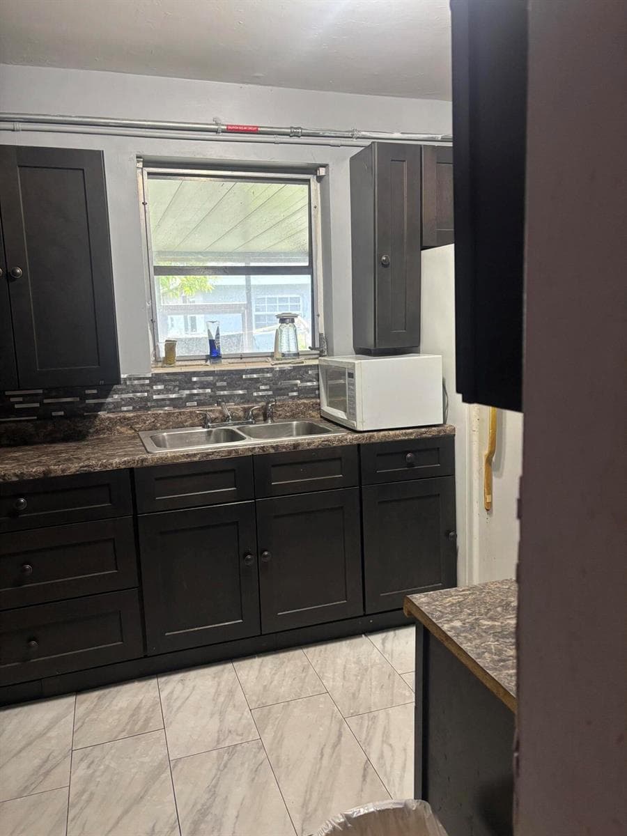 105 4TH Street # 105, Lake Park, FL 33403 photo 9