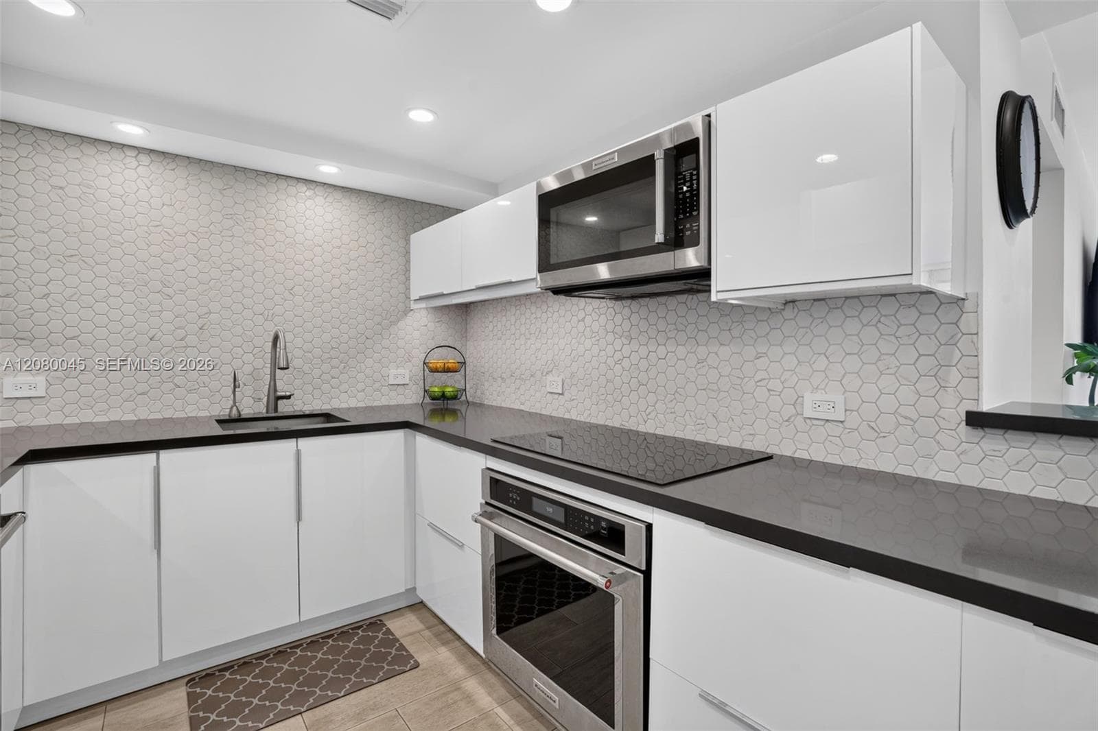 2500 NE 135th St # C311, North Miami, FL 33181 photo 4