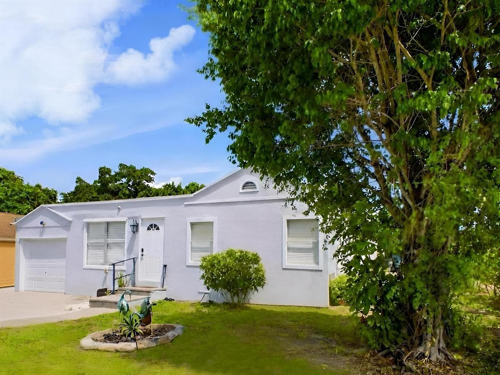801 HAMPTON Road, West Palm Beach, FL 33405
