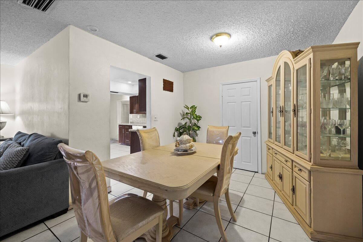 8407 NW 25TH Court, Sunrise, FL 33322 photo 7