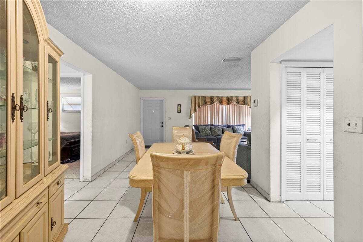 8407 NW 25TH Court, Sunrise, FL 33322 photo 8