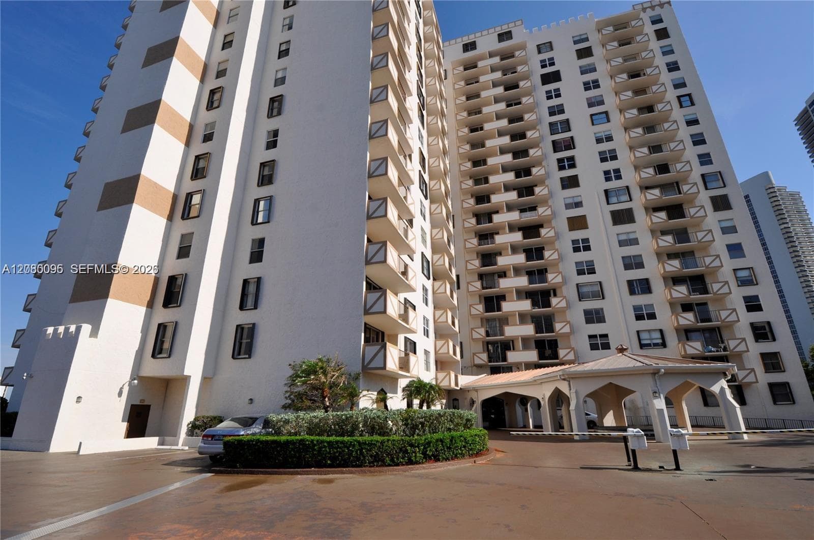 1865 S Ocean Dr # 12E, Hallandale Beach, FL 33009