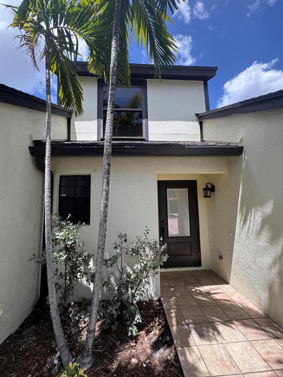 121 BEAUMONT Lane, Palm Beach Gardens, FL 33410 photo 2