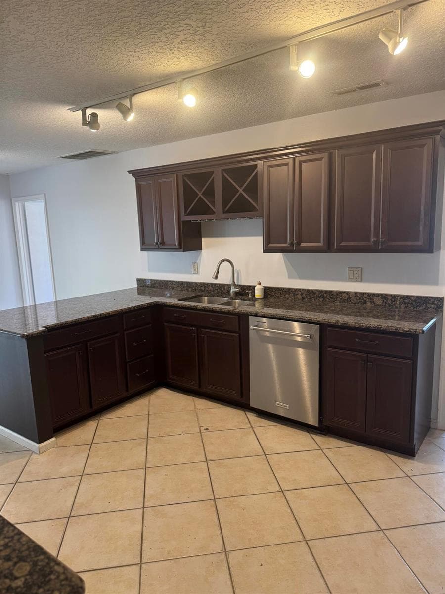 121 BEAUMONT Lane, Palm Beach Gardens, FL 33410 photo 6