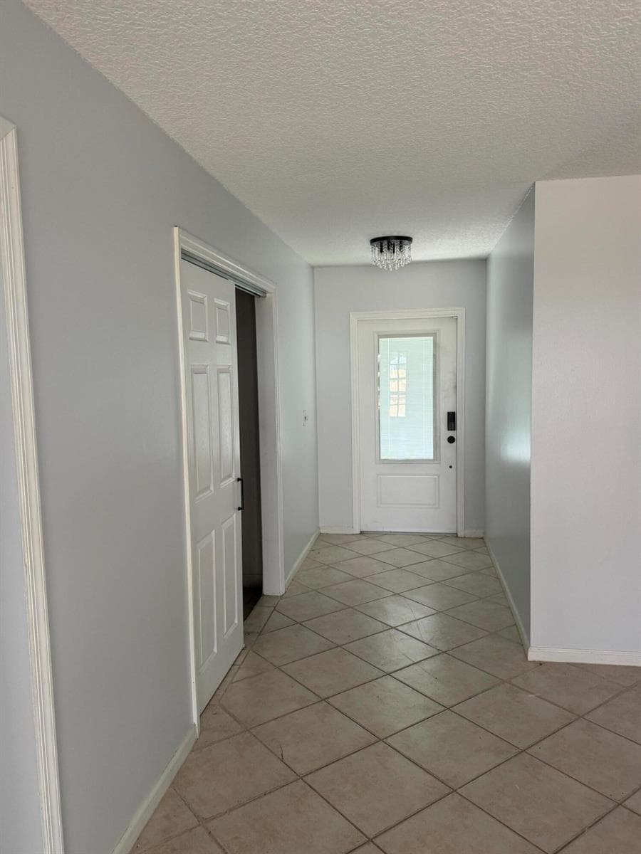 121 BEAUMONT Lane, Palm Beach Gardens, FL 33410 photo 3