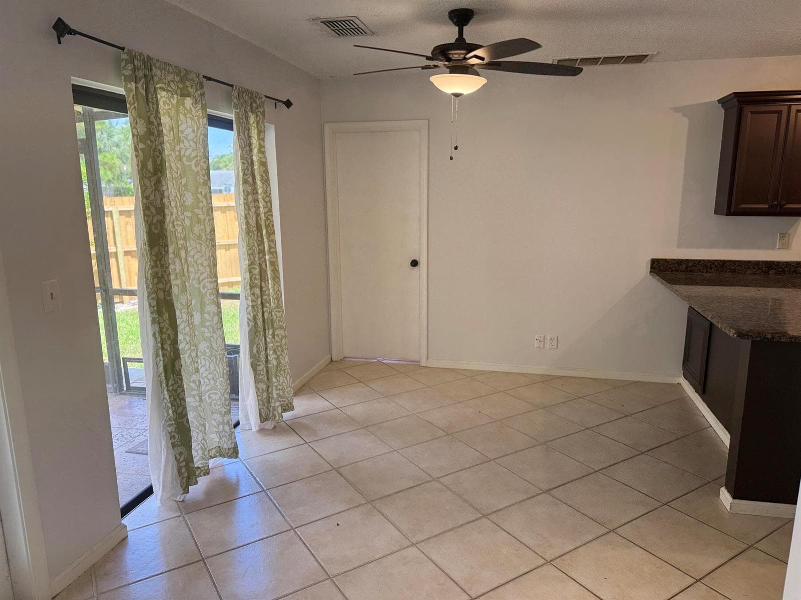 121 BEAUMONT Lane, Palm Beach Gardens, FL 33410 photo 9