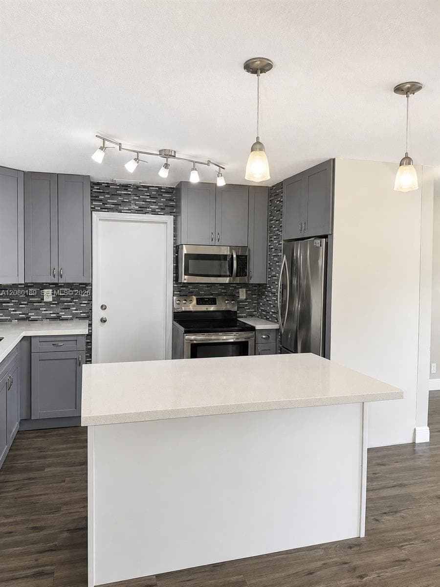 5603 NW 48th Ter, Tamarac, FL 33319 photo 4
