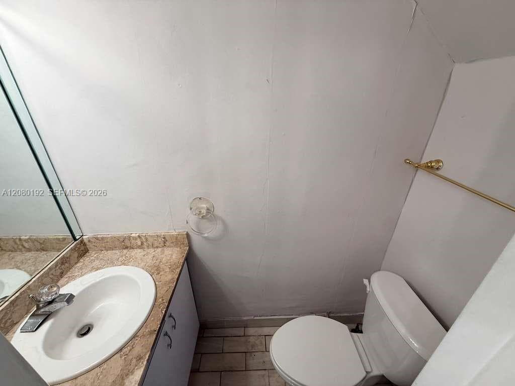 1300 W 53rd St # 32, Hialeah, FL 33012 photo 3