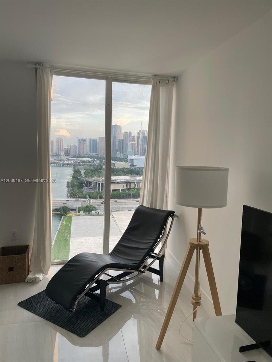 555 NE 15th St # 27K, Miami, FL 33132 photo 3