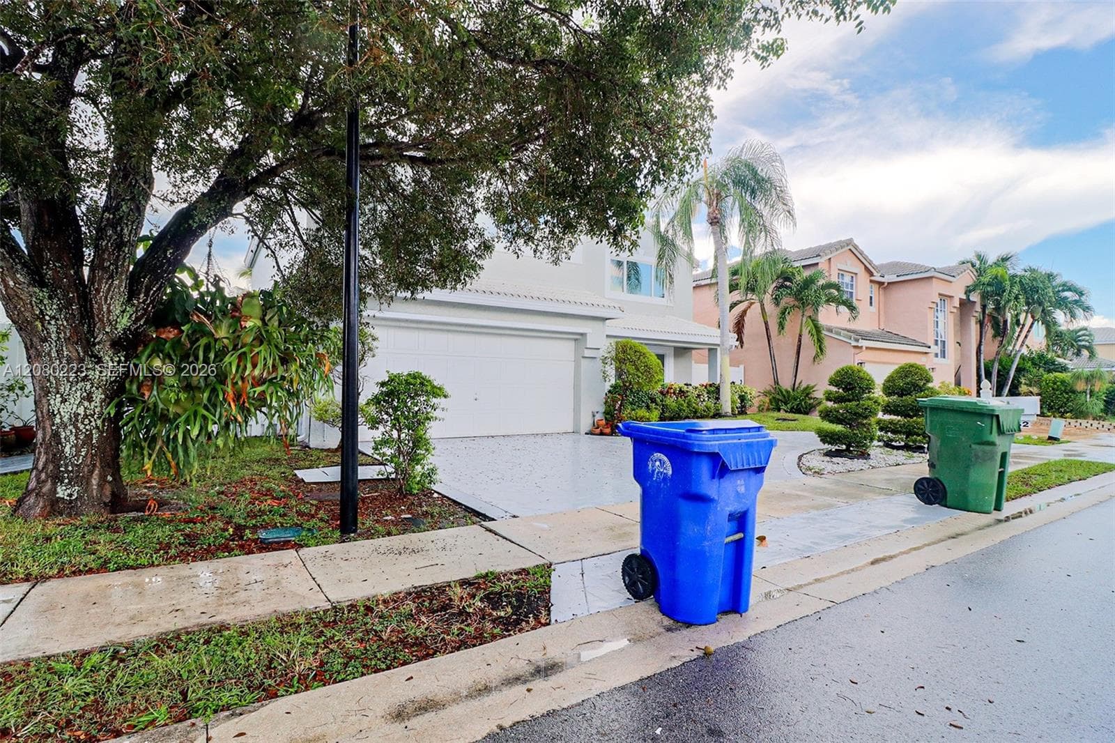 10262 SW 9th Ln, Pembroke Pines, FL 33025 photo 3